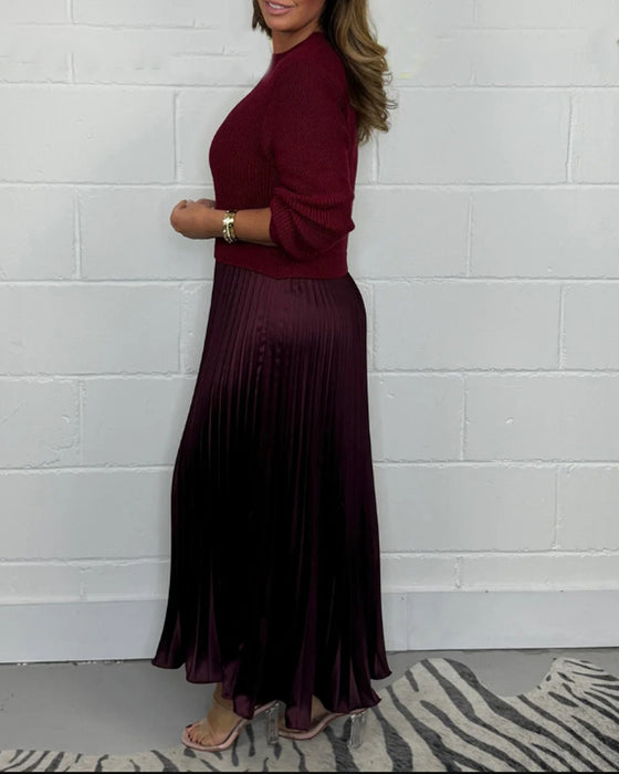 Swobodna kontrastowa sukienka z plisami w kolorze patchworkowym