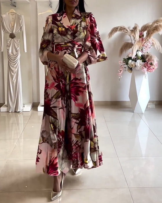 Sukienka z rękawami trzy czwarte w kwiatowy wzór