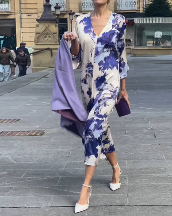 Elegancka sukienka z nadrukiem i dekoltem w kształcie litery V