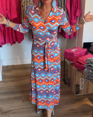 Sukienka z kolorowymi nadrukami