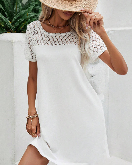 Patchworkowa sukienka z okrągłym dekoltem V