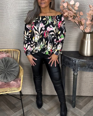 Bluzka z ciekawym nadrukiem