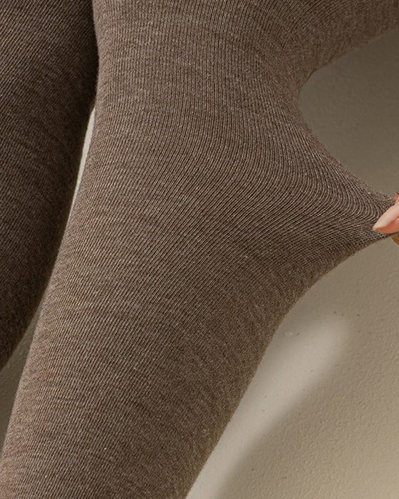 Pogrubione wysokie pończochy