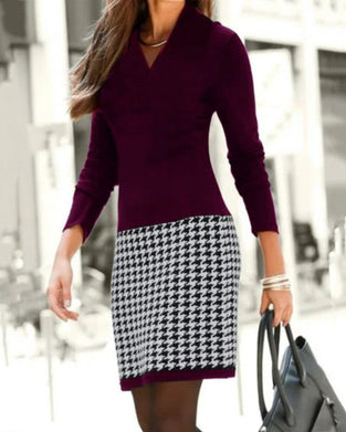 Sukienka w kolorowe bloki z długim rękawem i dekoltem V