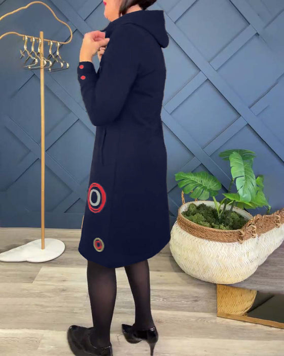 Sukienka swobodna z kapturem i zamkiem błyskawicznym w kształcie koła