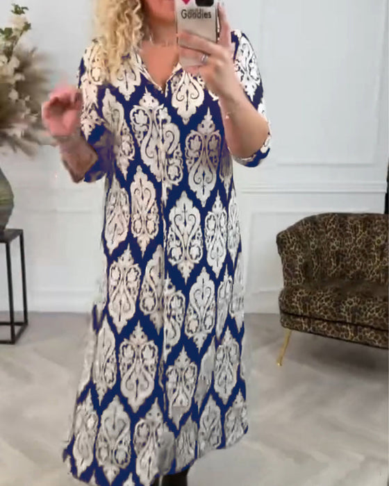 Sukienka z rozcięciami po bokach