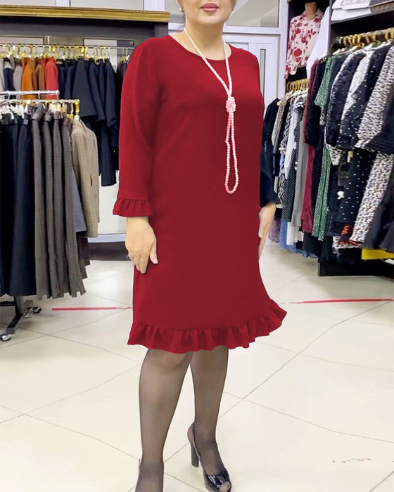 Patchworkowa marszczona sukienka w jednolitym kolorze