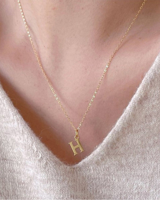 Modny i wykwintny naszyjnik z 26 angielskimi alfabetami