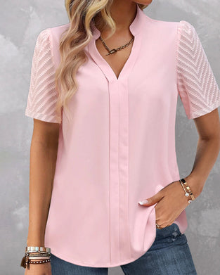 Jednolita kolorowa bluzka z krótkim rękawem i dekoltem w szpic