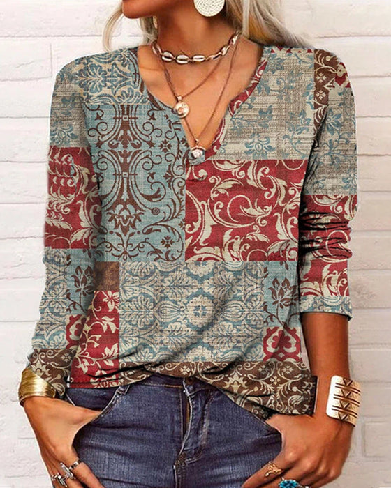 Top z długim rękawem z dekoltem w szpic i nadrukiem