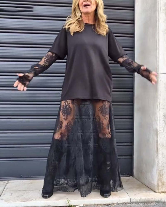 Dwuczęściowy komplet - koszulka w jednolitym kolorze i koronkowa spódnica