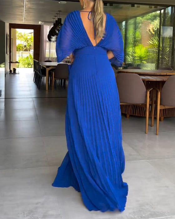 Sukienka z zakładkami i wciętą talią