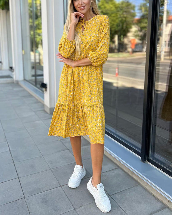 Plisowana sukienka w świeże kwiaty