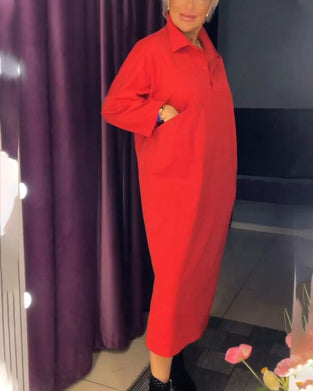 Sukienka o swobodnym kroju z kołnierzykiem