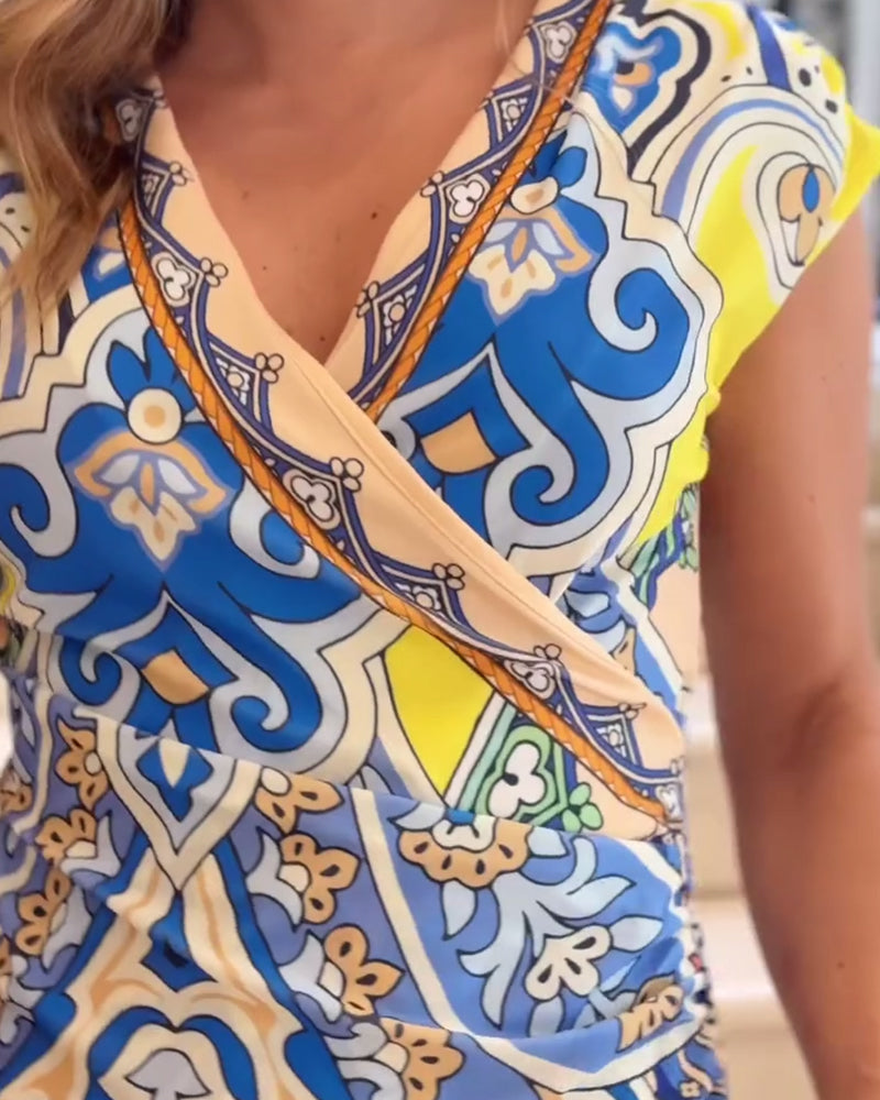 Elegancka sukienka w stylu vintage z dekoltem w kształcie litery V