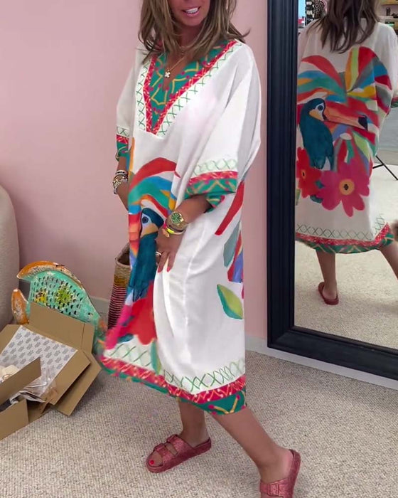 Sukienka z nadrukiem graffiti z dekoltem w szpic