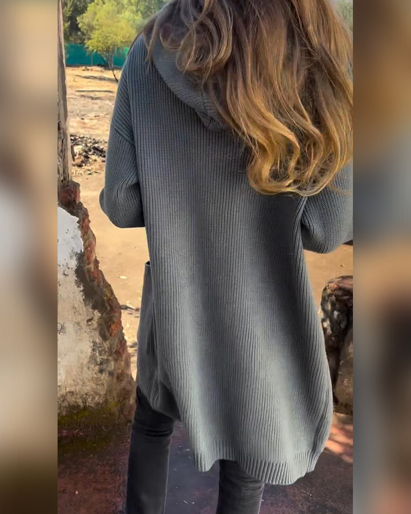 Kardigan z kapturem i kieszenią na guziki