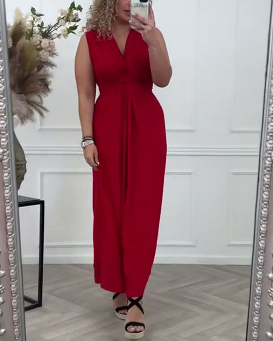 Elegancka sukienka bez rękawów w jednolitym kolorze