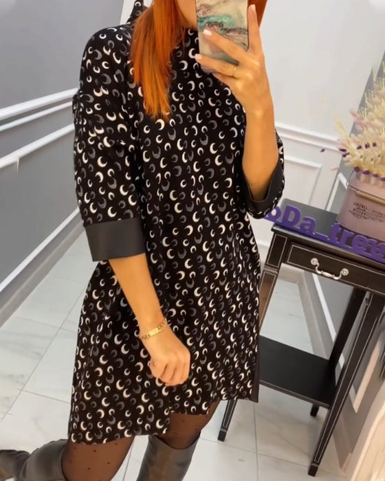 Casualowa sukienka z nadrukiem motyli