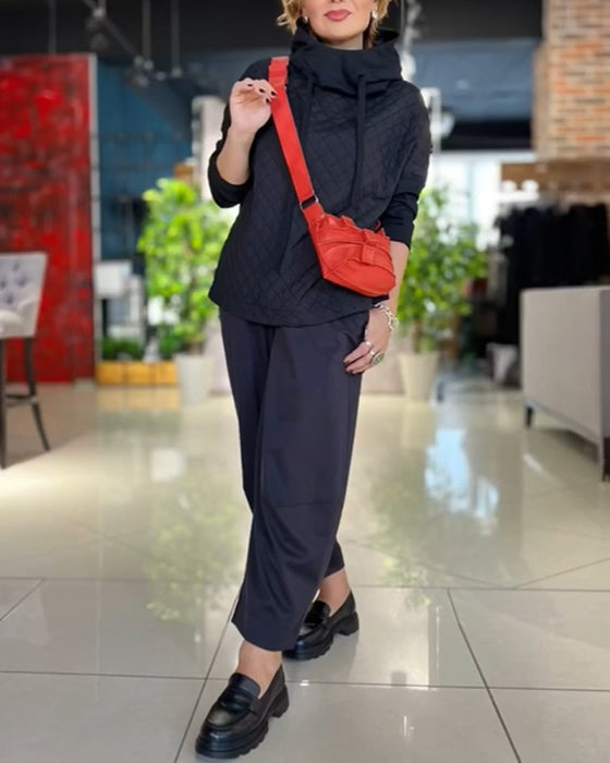 Bluza pikowana z wysokim dekoltem i długim rękawem