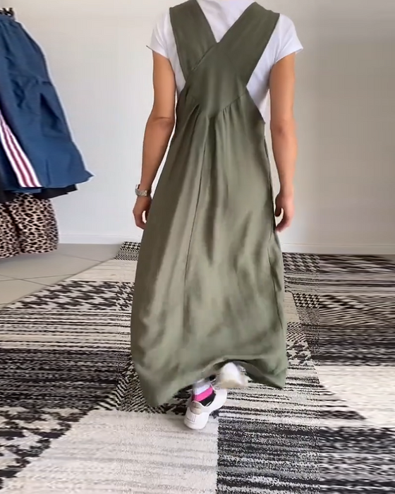 Sukienka casualowa w jednolitym kolorze z szelkami