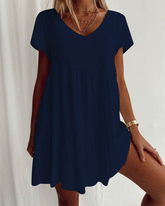 Sukienka z krótkim rękawem i dekoltem w serek