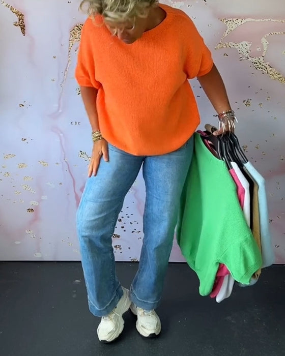 Luźny jednokolorowy swobodny sweter z okrągłym dekoltem