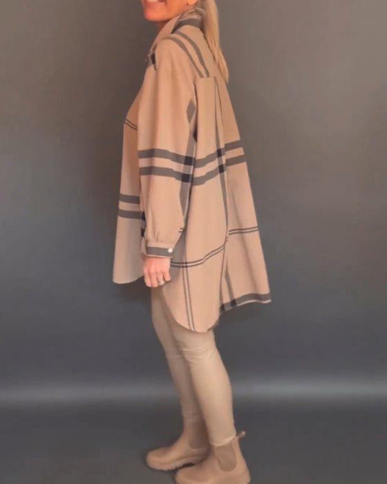 Koszula w kratę z klapami