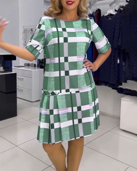 Sukienka z okrągłym dekoltem w kratę