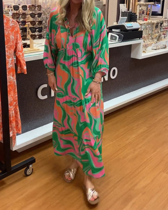 Sukienka maxi z dekoltem w serek i nadrukiem