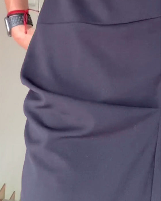 Sukienka plisowana z okrągłym dekoltem i jednolitym kolorze