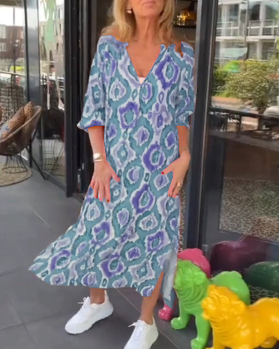 Sukienka w modny wzór z krótszym rękawem