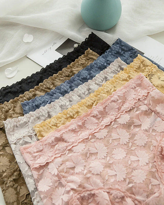 Koronkowe majtki z wysokim stanem