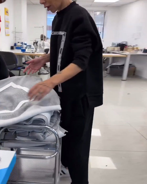 Modny luźny i wygodny zestaw bluza i spodnie