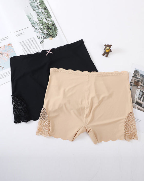 Jedwabne szorty z ozdobą