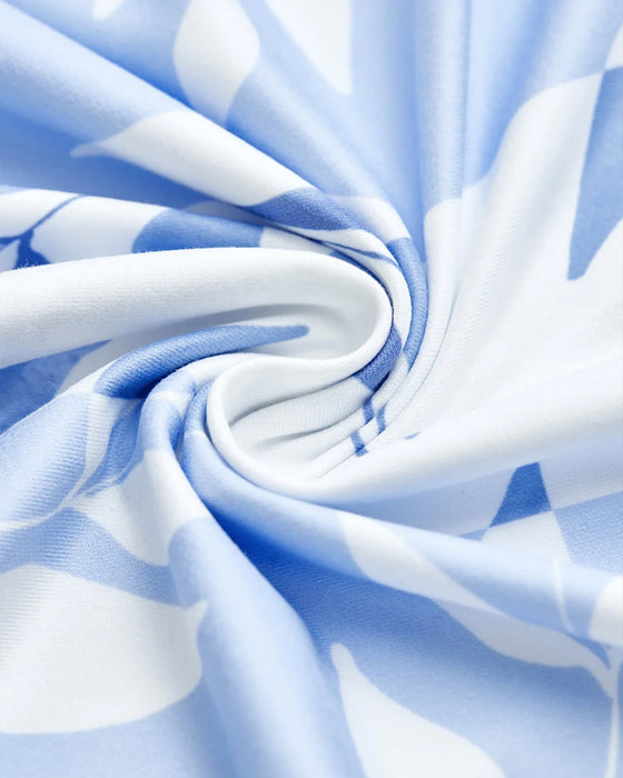 Sukienka o dopasowanym kroju i krótkich rękawach