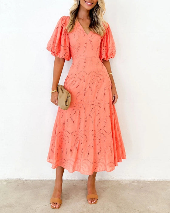 Luźna sukienka w jednolitym kolorze