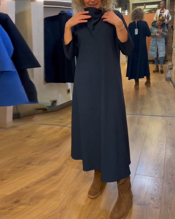 Sukienka z kieszeniami w jednolitym kolorze