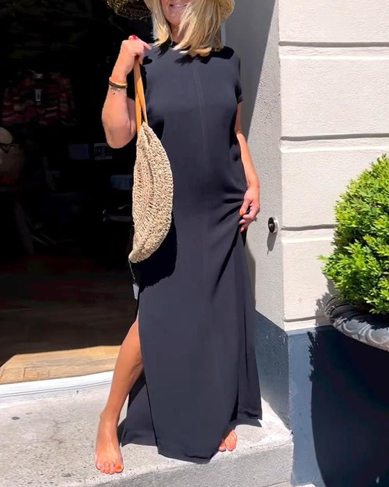 Elegancka sukienka z krótkim rękawem w jednolitym kolorze