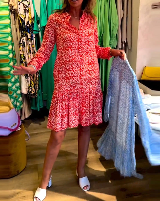 Sukienka z guzikami i dekoltem w kształcie litery V w kwiatowy wzór