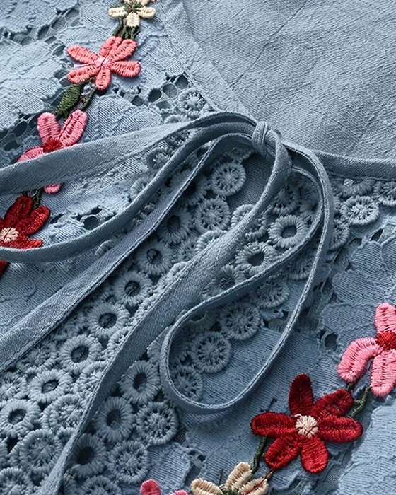 Koronkowa bluzka w jednolitym kolorze