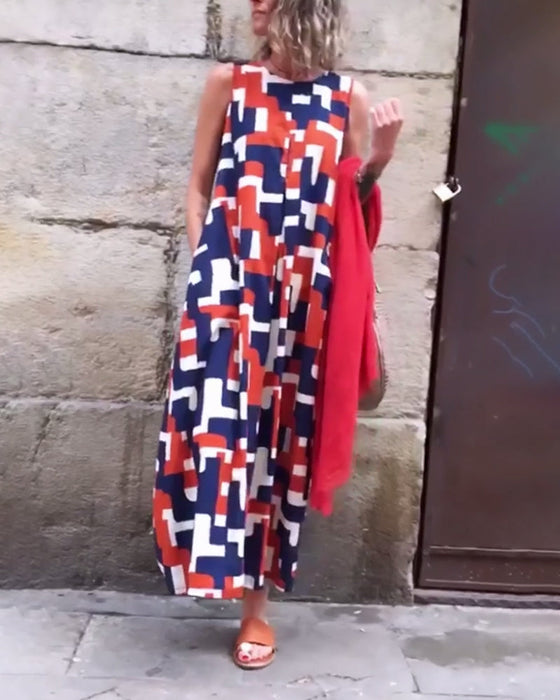 Sukienka bez rękawów z geometrycznym nadrukiem