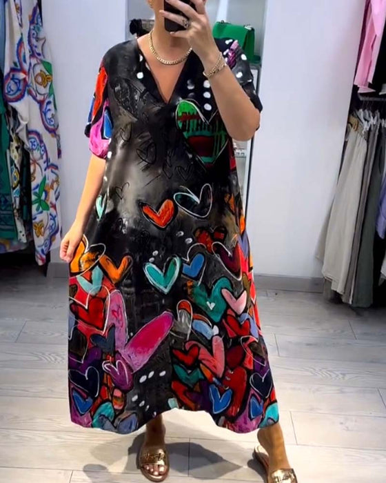 Sukienka love z nadrukiem i dekoltem w kształcie litery V
