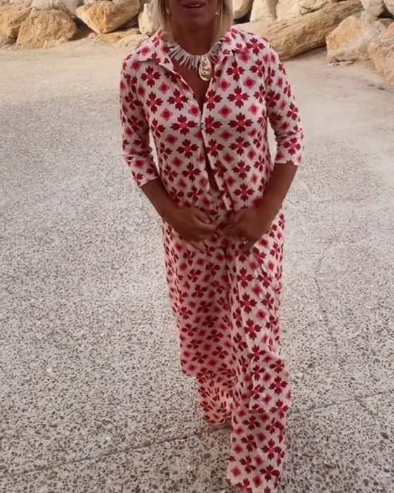 Modny dwuczęściowy komplet z nadrukiem