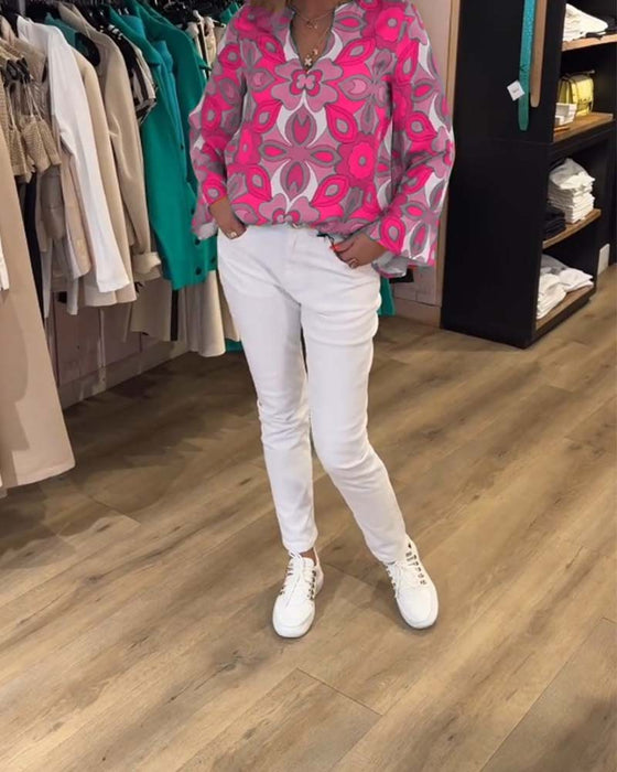 Bluzka o luźnym uniwersalnym fasonie i nadrukach