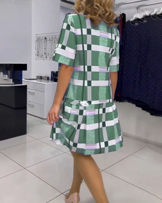 Sukienka z okrągłym dekoltem w kratę