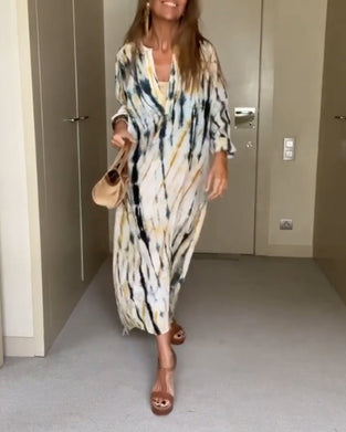 Sukienka w modny wzór z długim rękawem