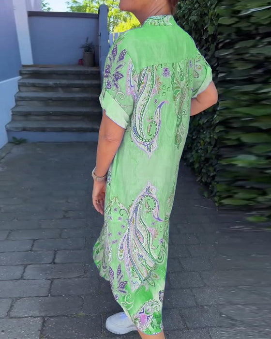 Sukienka z nadrukiem i dekoltem w kształcie litery V