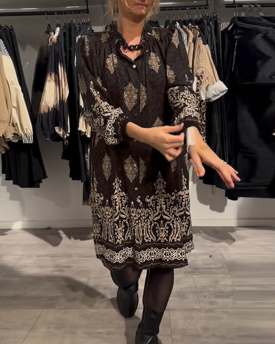 Sukienka z nadrukiem w stylu vintage, zapinana na guziki i klapy