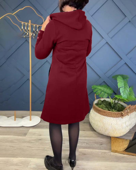 Sukienka swobodna z kapturem i zamkiem błyskawicznym w kształcie koła